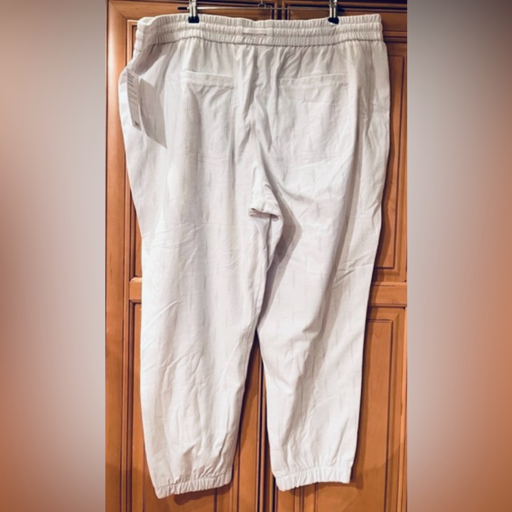 NWT Athleta Farallon Printed Plus Size Jogger - Picture 6 of 12